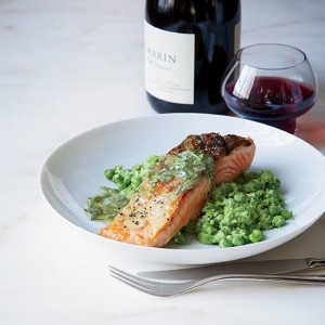 Salmon with Mashed Peas and Tarragon Butter http://www.funtocooking.com/?p=575